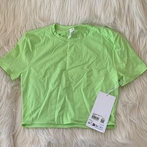 Lululemon Nulu Crewneck Green Size Medium *CROPPED